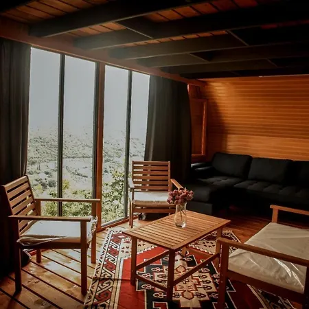 Luxury tent اكواخ خشبية للايجار اليومي